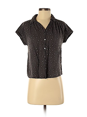 Universal Thread Short Sleeve Button-Down Shirt (view 1)