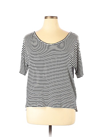 Old Navy Short Sleeve Top (view 1)