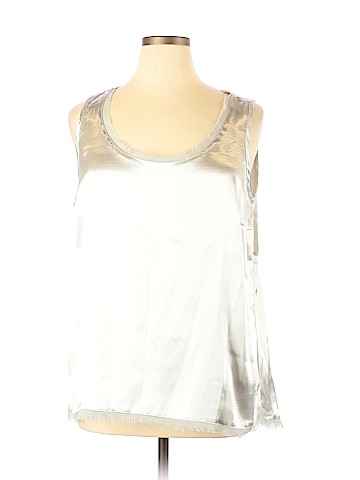 Rebel Wilson X Angels Sleeveless Blouse (view 1)
