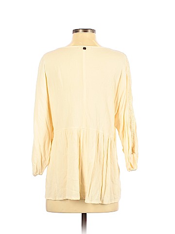 Billabong 3/4 Sleeve Blouse (view 2)