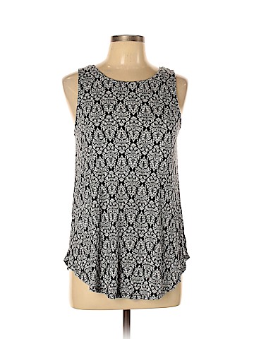 Nike Sleeveless Top (view 1)