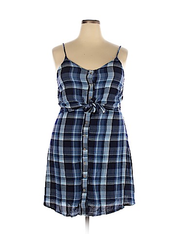 Universal Thread Casual Dress (view 1)