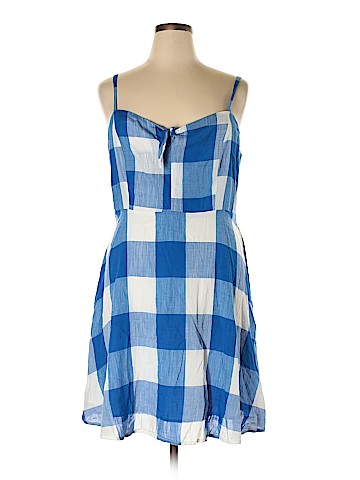 Old Navy Casual Dress (view 1)