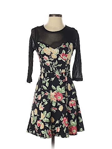 Forever 21 Casual Dress (view 1)