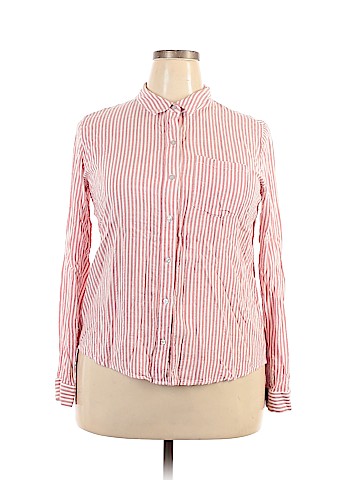 Universal Thread Long Sleeve Button-Down Shirt (view 1)