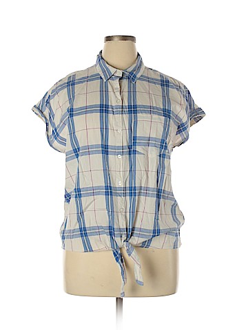 Old Navy Short Sleeve Button-Down Shirt (view 1)