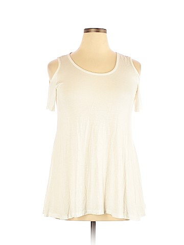 Hot Kiss Short Sleeve Top (view 1)