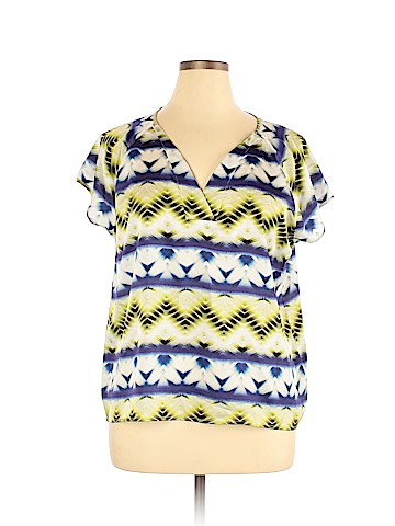 Liz Claiborne Short Sleeve Blouse (view 1)