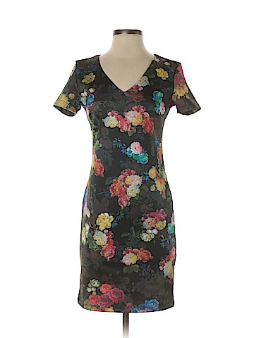 Romeo & Juliet Couture Casual Dress (view 1)