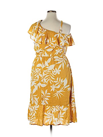 Old Navy Casual Dress (view 2)