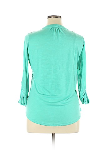 Bongo Plus 3/4 Sleeve Top (view 2)