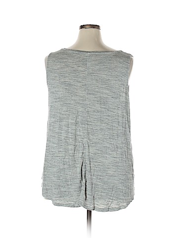 Old Navy Sleeveless T-Shirt (view 2)