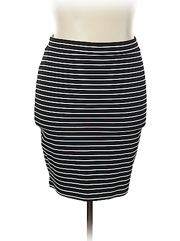 Forever 21 Casual Skirt (view 1)