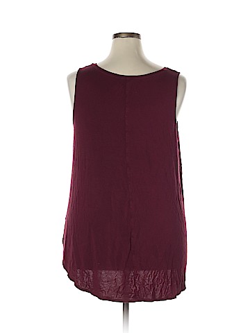 Old Navy Sleeveless T-Shirt (view 2)