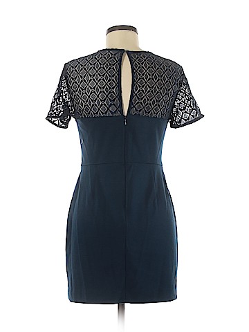 Banana Republic Casual Dress (view 2)