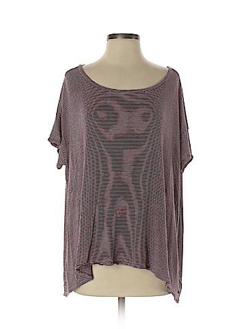 American Eagle Outfitters Short Sleeve Top (view 1)