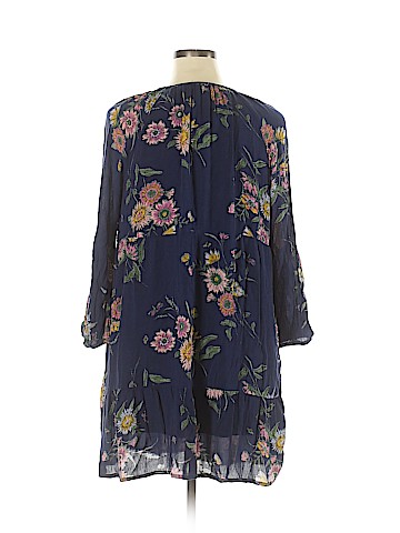 Old Navy Casual Dress (view 2)