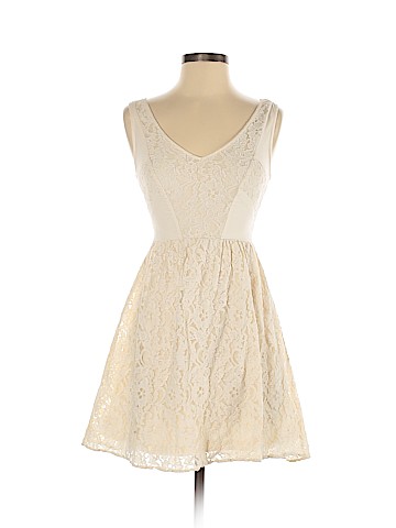 American Eagle Outfitters Casual Dress (view 1)