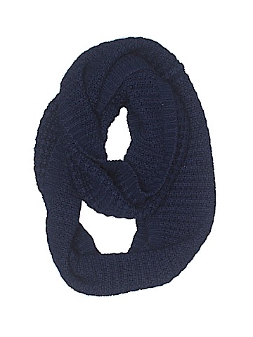 Cooperative Scarf (view 1)