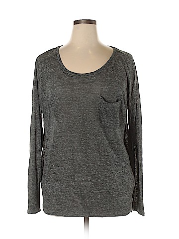 Old Navy Long Sleeve T-Shirt (view 1)