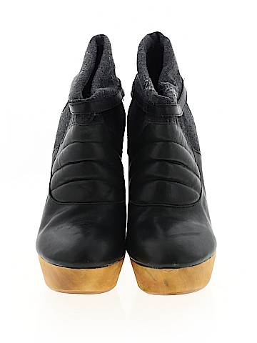 N.Y.L.A. Ankle Boots (view 2)