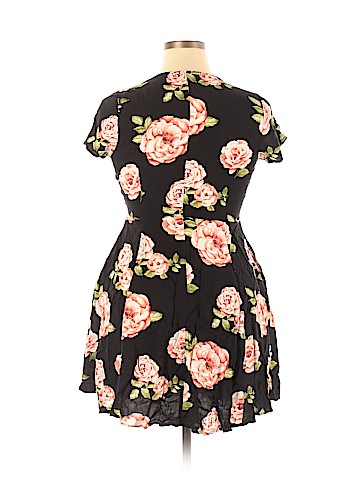 Forever 21 Plus Casual Dress (view 2)