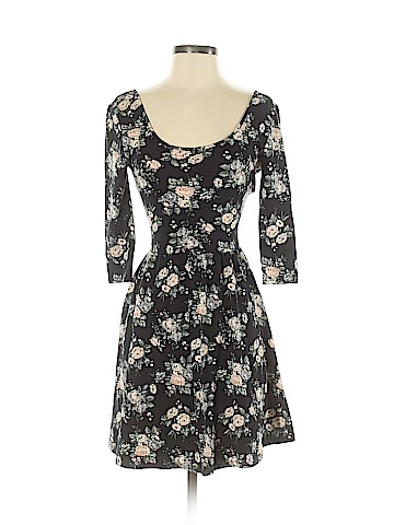 Forever 21 Casual Dress (view 1)