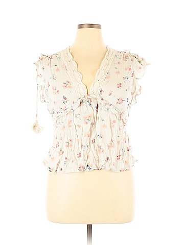 Taylor & Sage Short Sleeve Top (view 1)