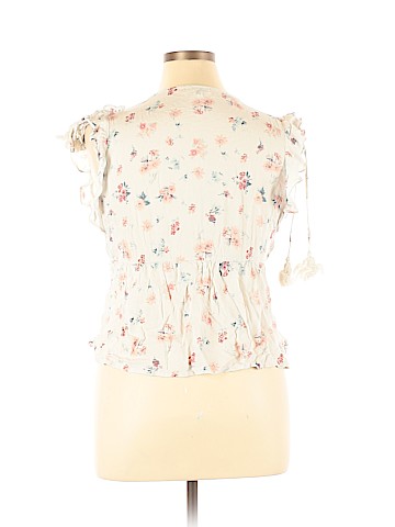 Taylor & Sage Short Sleeve Top (view 2)