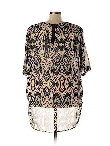 JunaRose Short Sleeve Blouse (view 2)