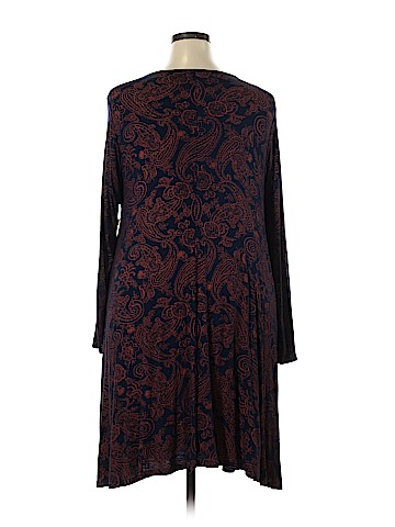 Boohoo Boutique Casual Dress (view 2)