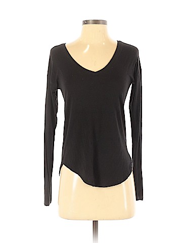 American Eagle Outfitters Long Sleeve T-Shirt (view 1)