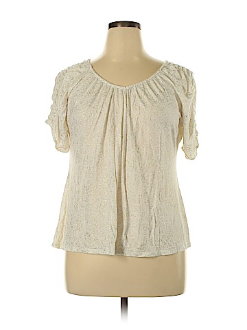 Jennifer Lopez Short Sleeve Top (view 1)
