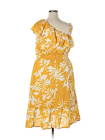 Old Navy Casual Dress (view 2)