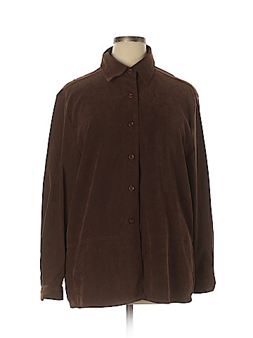 Croft & Barrow Long Sleeve Button-Down Shirt (view 1)
