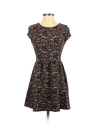 Forever 21 Casual Dress (view 1)