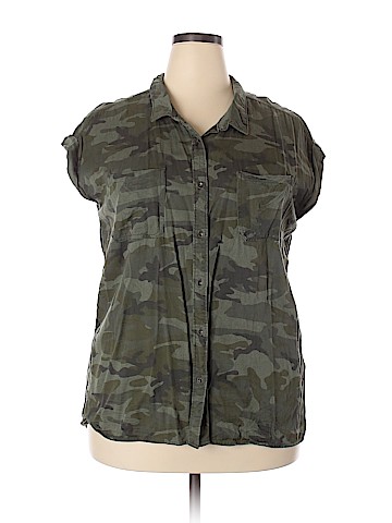 Mossimo Supply Co. Short Sleeve Button-Down Shirt (view 1)