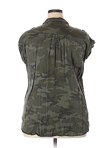 Mossimo Supply Co. Short Sleeve Button-Down Shirt (view 2)