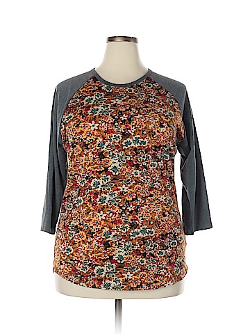 Lularoe 3/4 Sleeve T-Shirt (view 1)