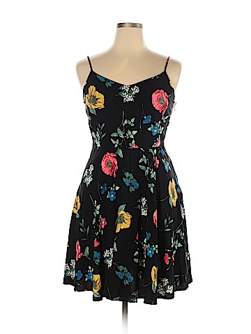 Old Navy Casual Dress (view 1)