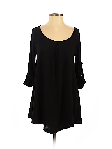 Charlie o. by Kinnucan's 3/4 Sleeve Top (view 1)