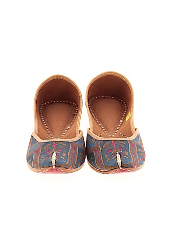 Unbranded Flats (view 2)