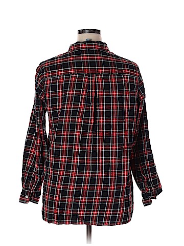 Old Navy Long Sleeve Button-Down Shirt (view 2)