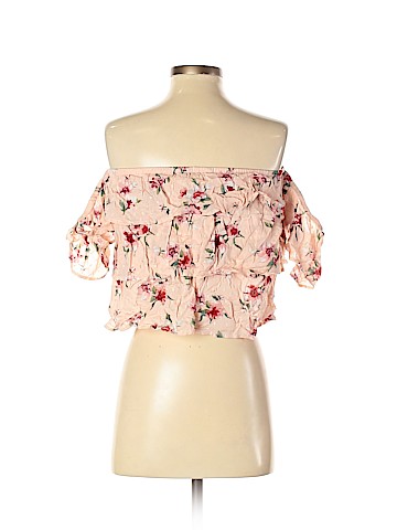 American Eagle Outfitters Short Sleeve Blouse (view 2)