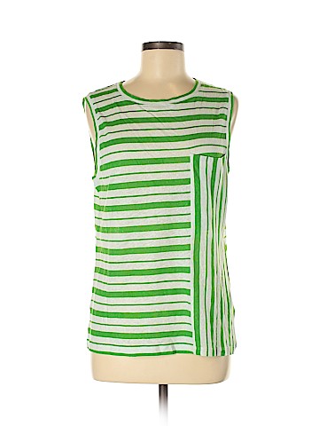 a loves a Sleeveless Top (view 1)