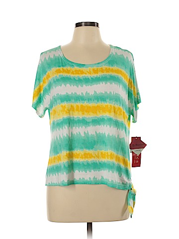 C.D. Petites Short Sleeve Top (view 1)