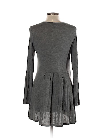 A Pea in the Pod Long Sleeve Top (view 2)