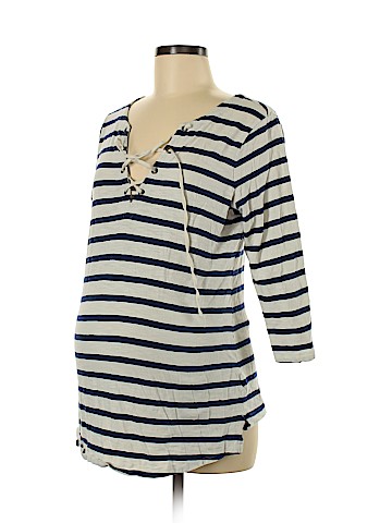 Old Navy - Maternity 3/4 Sleeve Blouse (view 1)