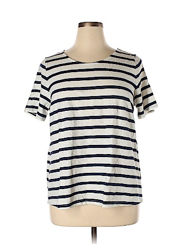 Old Navy Short Sleeve T-Shirt (view 1)