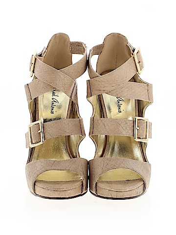 Michael Antonio Heels (view 2)